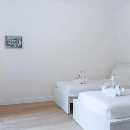 Suitelowcost Castaldi